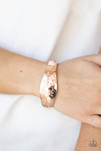 Load image into Gallery viewer, B150 Fond of Florals - Rose Gold